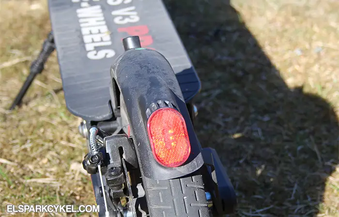 Bagbelysningen på E-Wheels E2S V3 Pro