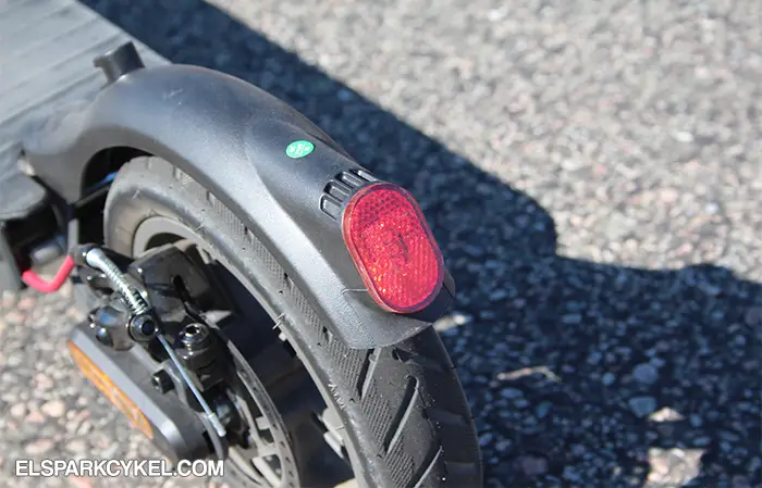 Bagbelysningen på E-Wheels E2S V3
