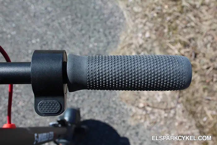 Højre side af styret på E-Wheels E2S V3