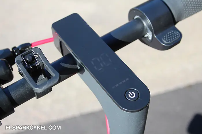 Displayen på E-Wheels E2S V3 GT Pro